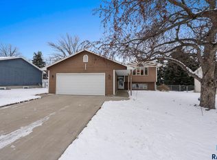 116 W Birchwood Dr, Brandon, SD 57005