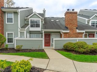 312 Greenbriar Dr #3-2103, Union, NJ 07083