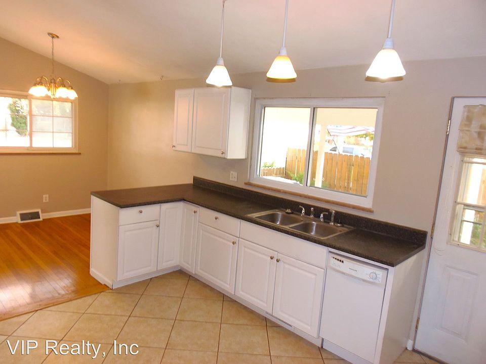 1st image of 4167 Brookgrove Dr