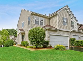 2268 Woodside Dr, Carpentersville, IL 60110