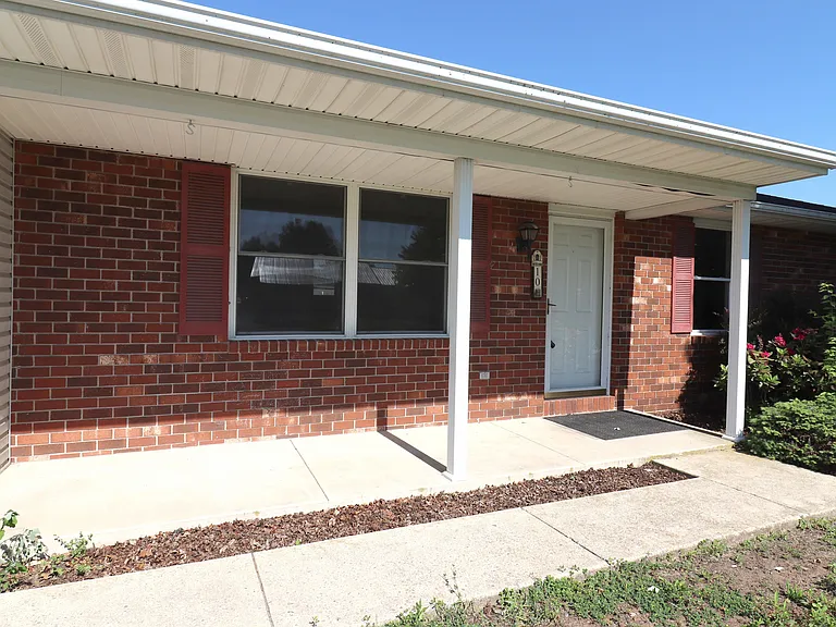 10 Spring House Ln — Photo 2