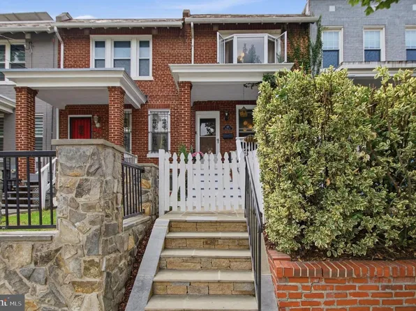 223 Douglas St NE, Washington, DC 20002