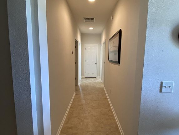 5th image of 12268 Silverthorn Ct