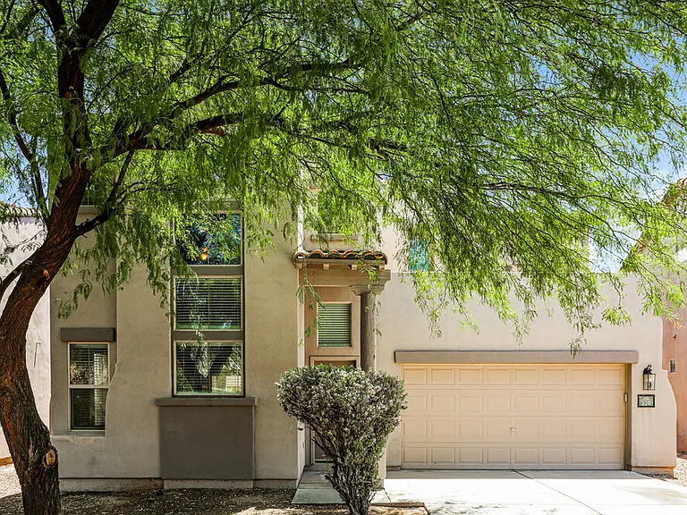 120 E Calle Del Rondador — Photo 1