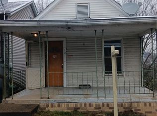 130 Elizabeth St, Washington, PA 15301