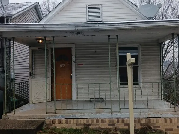130 Elizabeth St, Washington, PA 15301