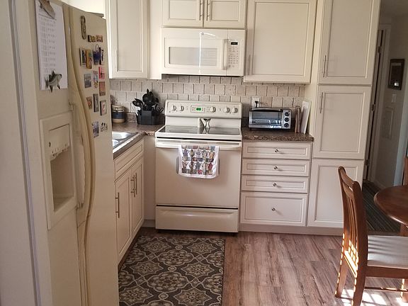 3rd image of 675 Copeland Ave S #1