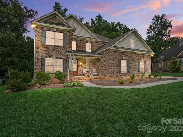 129 Moses Rhyne Dr, Mount Holly, NC 28120