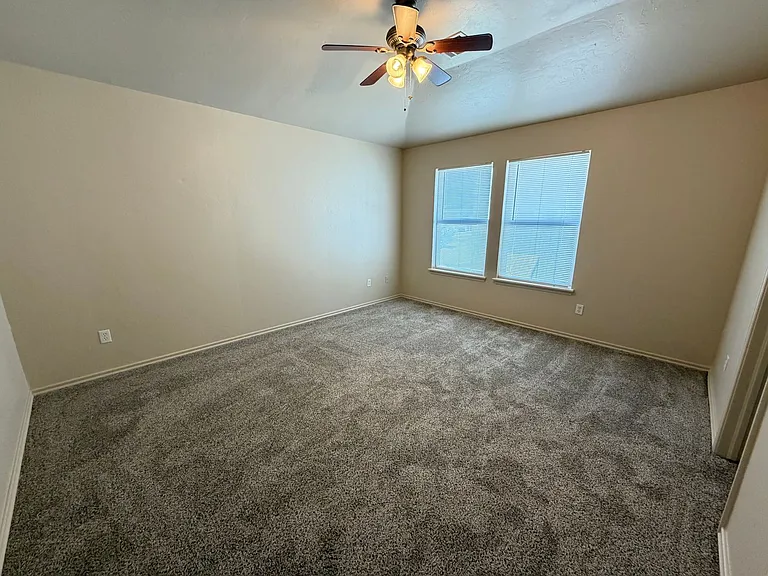 200 Chalmette Dr — Photo 22