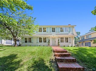 22 W 65th Ter, Kansas City, MO 64113