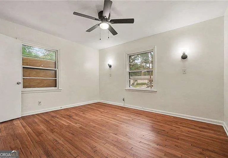 2939 Belvedere Ln — Photo 11