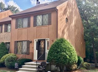 40 Winrow Dr, Merrimack, NH 03054