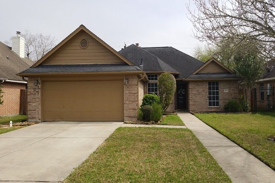 1st image of 1819 Crestwood Ln