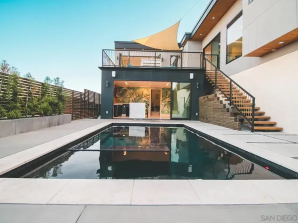 1892 Titus St, San Diego, CA 92110