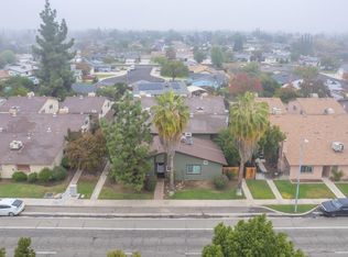 521 W Ashlan Ave, Clovis, CA 93612
