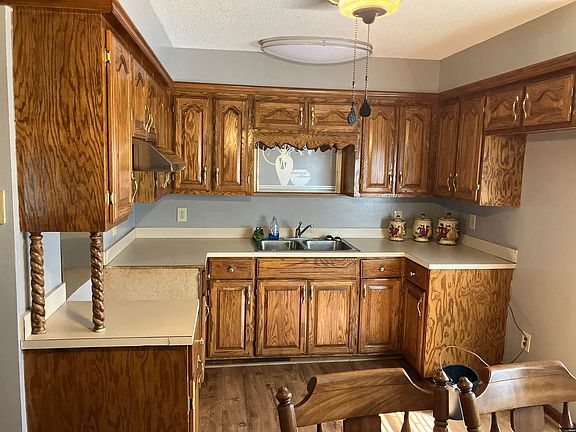 3rd image of 624 & 632 Lake St