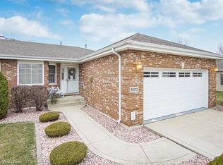 1020 Freedom Cir S, Crown Point, IN 46307