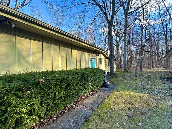 3rd image of 4109 Moorland Dr