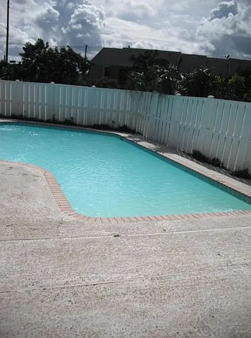 1382 NW 13th Ct — Photo 3