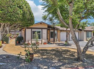 1736 Round Tree Dr, Oceanside, CA 92056