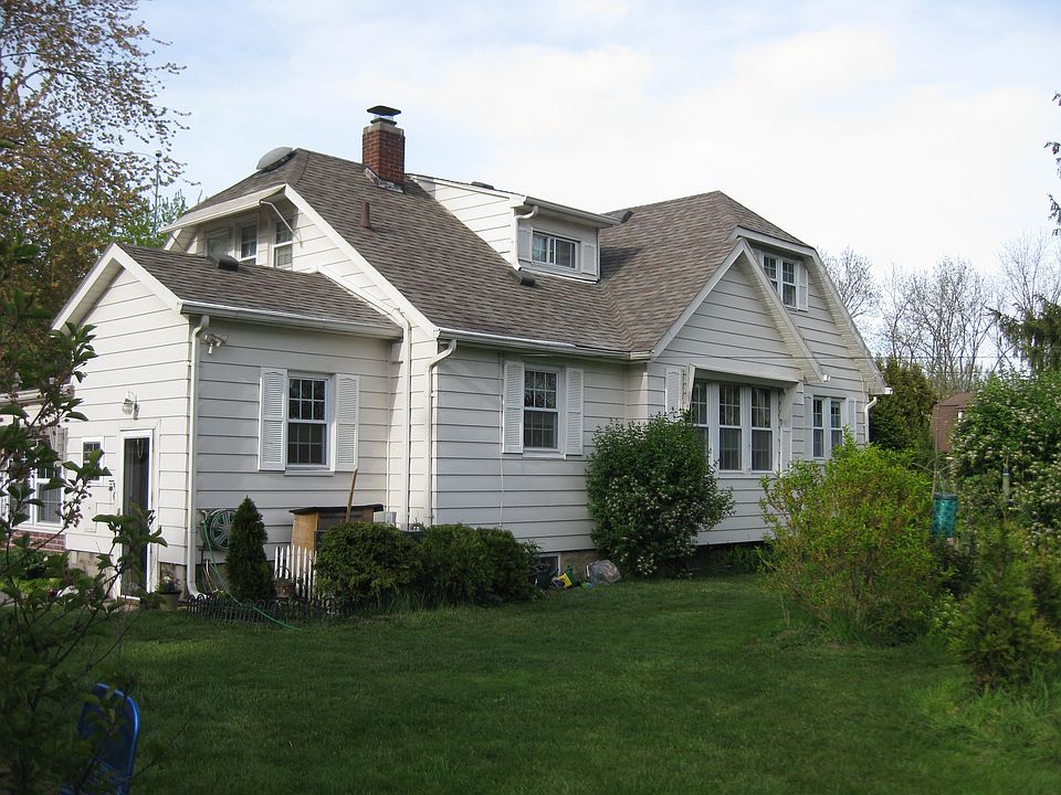 2nd image of 1301 W 8th St