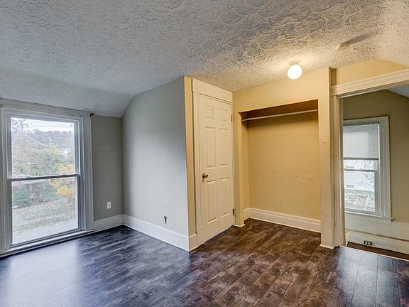 2nd image of 3302 Carlisle Ave