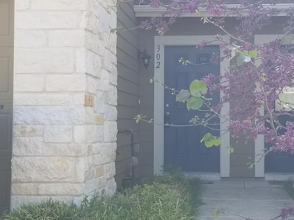1st image of 1620 Bryant Dr Unit 302