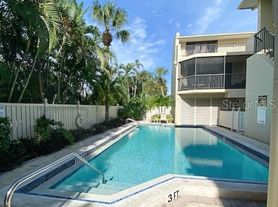 5611 Gulf Of Mexico Dr