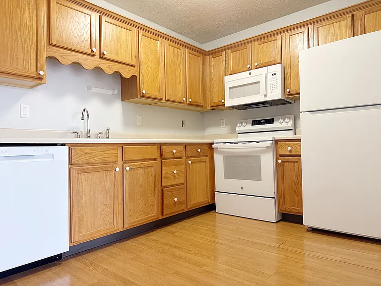 1713 N Spring St #5 — Photo 20