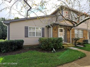 25 Tanwood Ln, Vernon Hills, IL 60061
