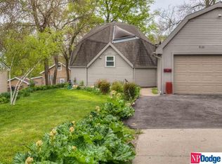 3121 Grebe St, Omaha, NE 68112
