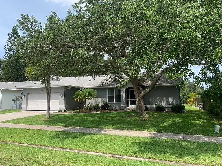 2193 Cork Oak St E — Photo 1
