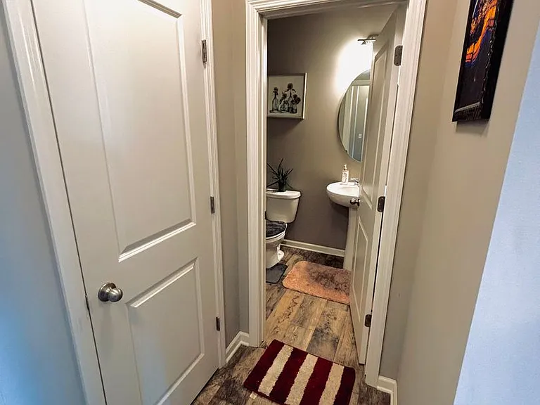 1533 Linwood Cir — Photo 7