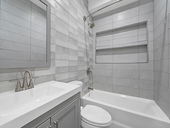 5th image of 289 Hemlock St #A