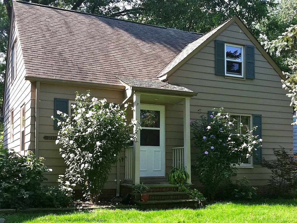 Charming and magnificently located Bungalow