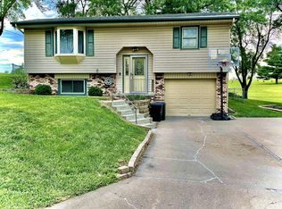 320 Laurie Cir, Neola, IA 51559