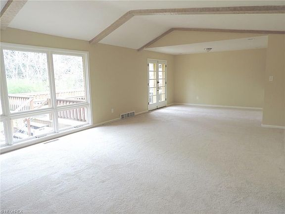 3rd image of 24400 Hilltop Dr