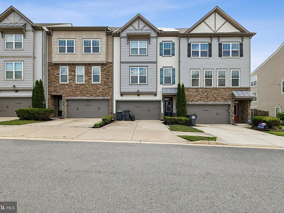 1st image of 5 Coulter Ln