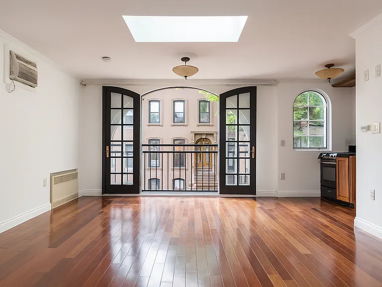 603 Henry St #1 — Photo 12