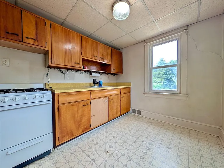 1083 Main St #2 — Photo 9