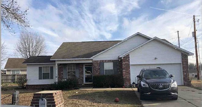 1st image of 3104 Cloverridge Cv