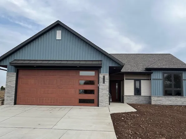 351 Satori Trl #142, Kimberly, WI 54136