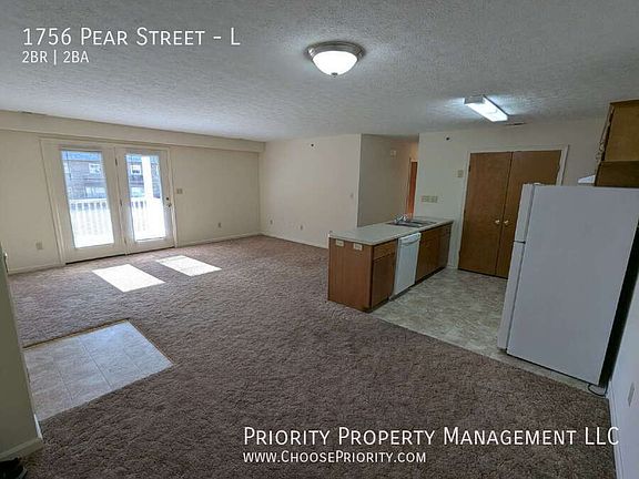 5th image of 1756 Pear St Suite L