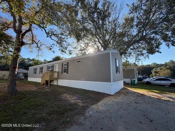 1891 Popps Ferry Rd #9, Biloxi, MS 39532