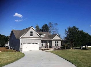 2634 N Lee Cir, Greer, SC 29651