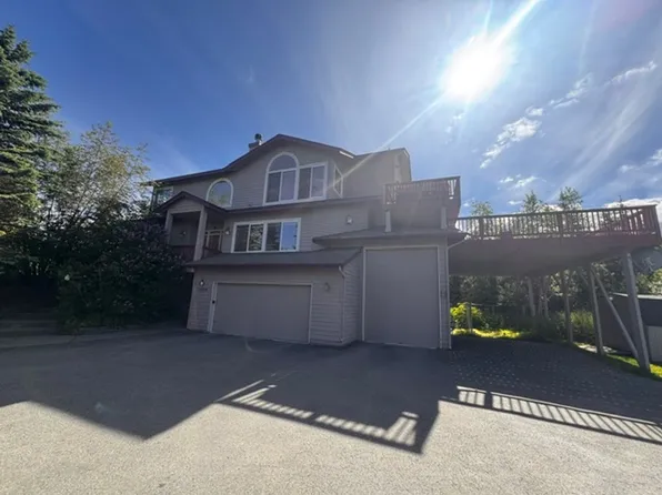 10100 Zermatt Cir, Anchorage, AK 99507