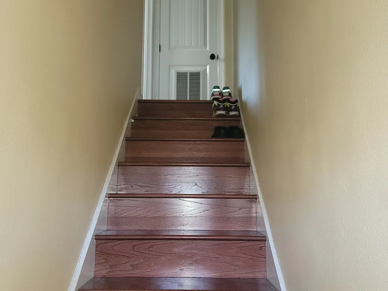 312 Crescent Ct E #1/2 — Photo 12
