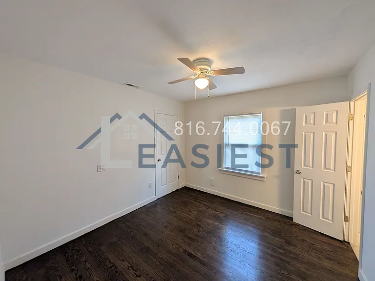 10912 E M 350 Hwy — Photo 12