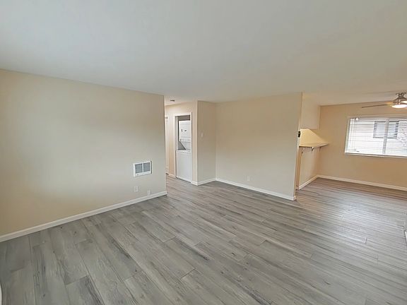 4th image of 119 Crescent Ave #9