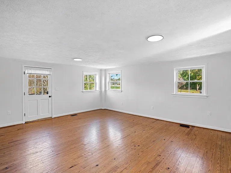 830 Tigerville Rd #B — Photo 13